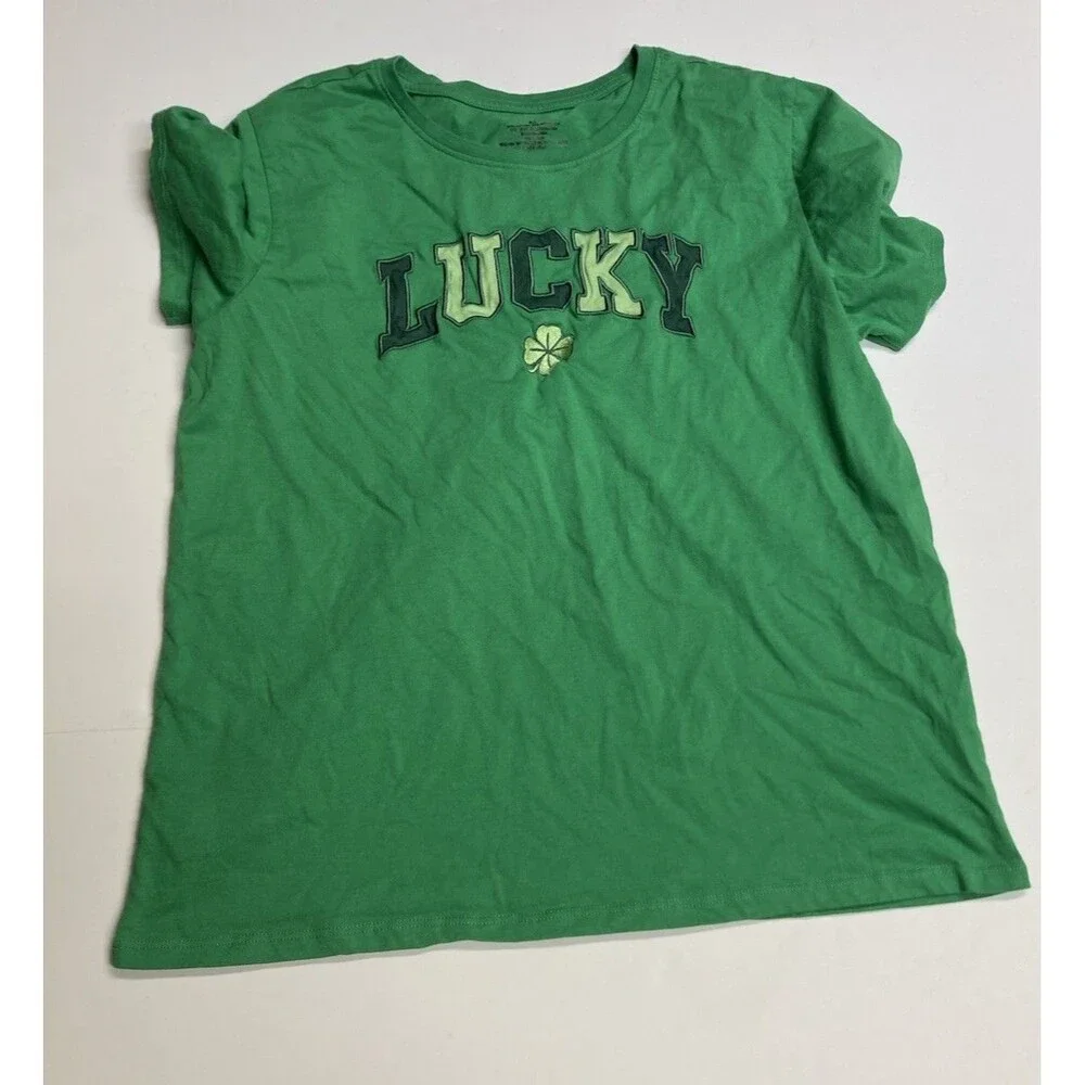 Women's Green Lucky Shamrock Graphic Embroidered Round Neck Knit T-Shirt M